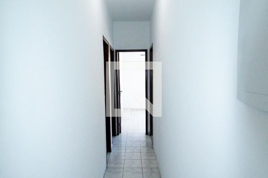 Corredor de casa à venda com 2 quartos, 80m² em Vila da Penha, Rio de Janeiro