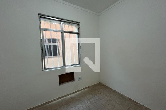 Quarto 1 de casa de condomínio para alugar com 2 quartos, 100m² em Praça Seca, Rio de Janeiro