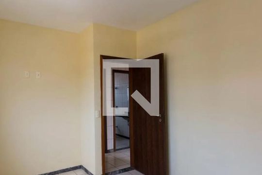 Quarto de apartamento para alugar com 3 quartos, 85m² em Serrano, Belo Horizonte