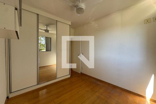Quarto 1 de apartamento à venda com 2 quartos, 58m² em Piratininga, Osasco