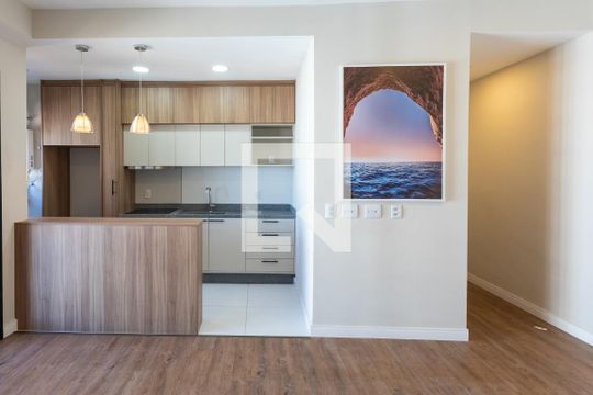 Sala/Cozinha de apartamento para alugar com 2 quartos, 55m² em Taquaral, Campinas