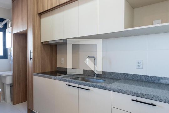Cozinha de apartamento para alugar com 2 quartos, 55m² em Taquaral, Campinas