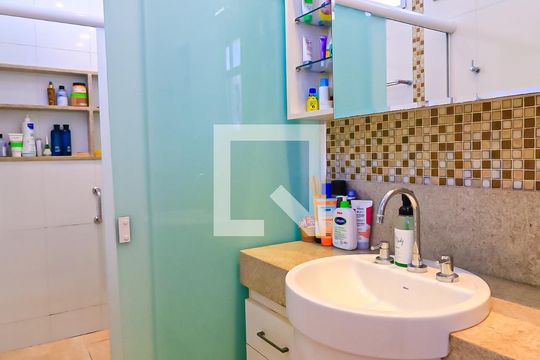 Banheiro da Suíte de casa à venda com 3 quartos, 218m² em Meier, Rio de Janeiro