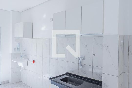 Cozinha e Área de Serviço de apartamento para alugar com 1 quarto, 45m² em Vila Mangalot, São Paulo