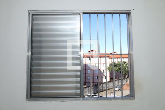 Quarto 1 de apartamento para alugar com 2 quartos, 50m² em Chacara Dona Olivia, Ferraz de Vasconcelos
