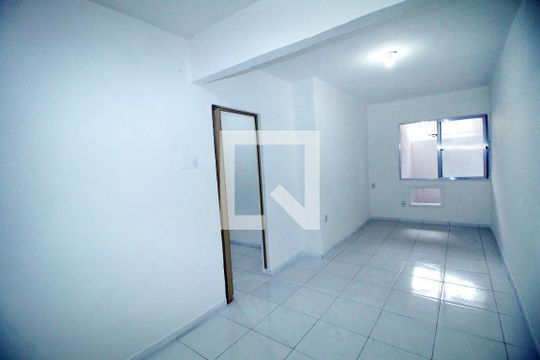 Quarto de casa à venda com 1 quarto, 75m² em Rocha Miranda, Rio de Janeiro