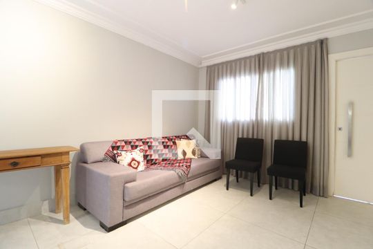 Sala de casa para alugar com 3 quartos, 180m² em Umuarama, Uberlândia