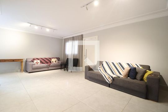 Sala de casa para alugar com 3 quartos, 180m² em Umuarama, Uberlândia