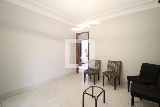 Sala de casa para alugar com 3 quartos, 180m² em Umuarama, Uberlândia