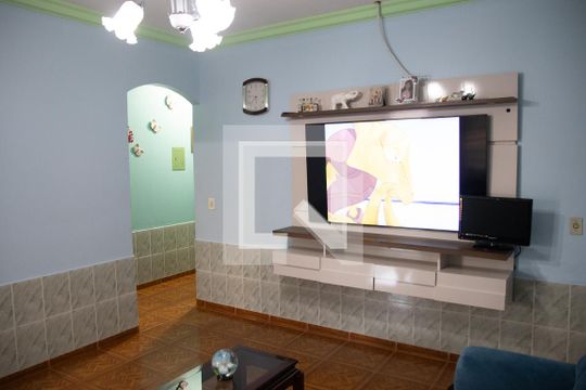 Casa à venda com 3 quartos, 372m² em Setor Caravelo, Goiânia