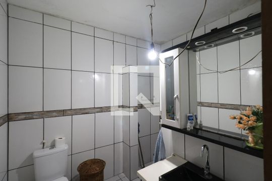 Banheiro de casa para alugar com 1 quarto, 154m² em Santo Antônio, São Caetano do Sul