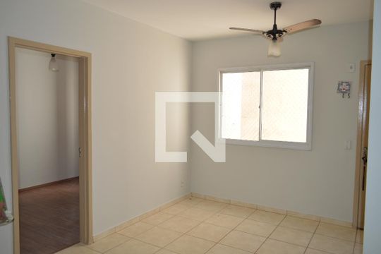 Sala de apartamento para alugar com 2 quartos, 50m² em Jardim Heitor Rigon, Ribeirão Preto