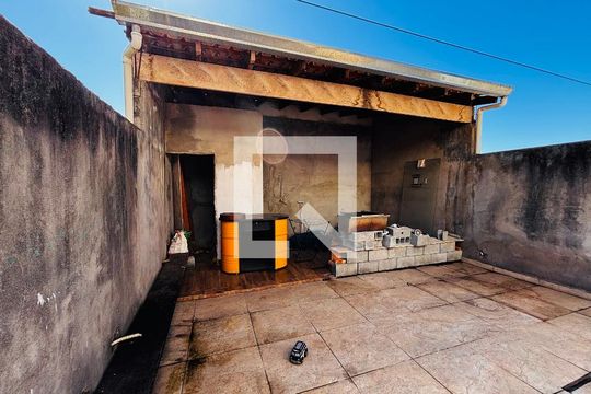 Fundos de casa à venda com 6 quartos, 315m² em Vila Sao Silvestre, Barueri