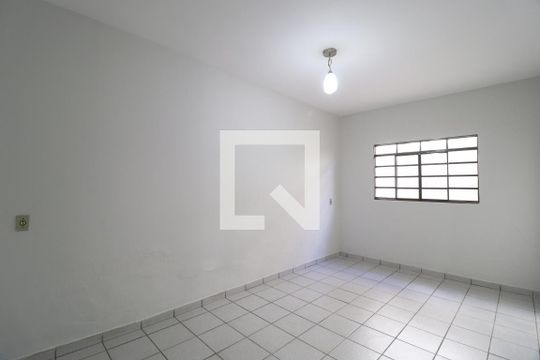 Sala de casa para alugar com 3 quartos, 119m² em Santa Rosa, Uberlândia