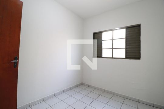 Quarto 1 de casa para alugar com 3 quartos, 119m² em Santa Rosa, Uberlândia