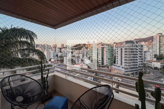 Apartamento à venda com 3 quartos, 98m² em Carmo, Belo Horizonte