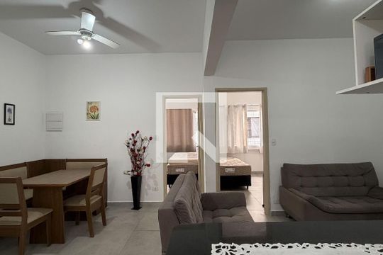 Sala de apartamento para alugar com 2 quartos, 60m² em José Menino, Santos