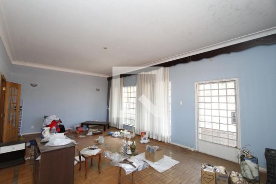 Sala de casa à venda com 6 quartos, 370m² em Caiçaras, Belo Horizonte