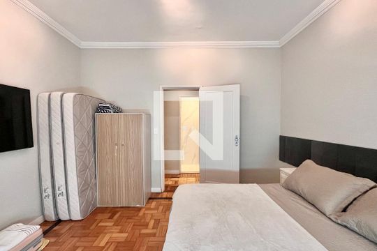Quarto 1 de apartamento à venda com 3 quartos, 110m² em Ipanema, Rio de Janeiro