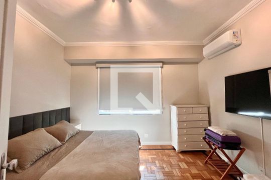 Quarto 1 de apartamento à venda com 3 quartos, 110m² em Ipanema, Rio de Janeiro