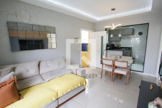 Sala de casa à venda com 3 quartos, 240m² em Taquara, Rio de Janeiro
