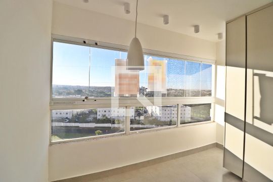 Sala de apartamento para alugar com 1 quarto, 62m² em Morada da Colina, Uberlândia