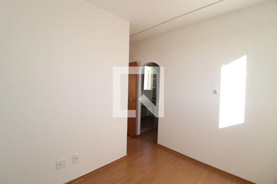 Quarto Suíte de apartamento para alugar com 1 quarto, 62m² em Morada da Colina, Uberlândia