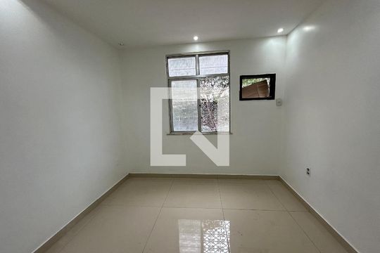 Quarto 1 de casa para alugar com 2 quartos, 100m² em Quintino Bocaiúva, Rio de Janeiro