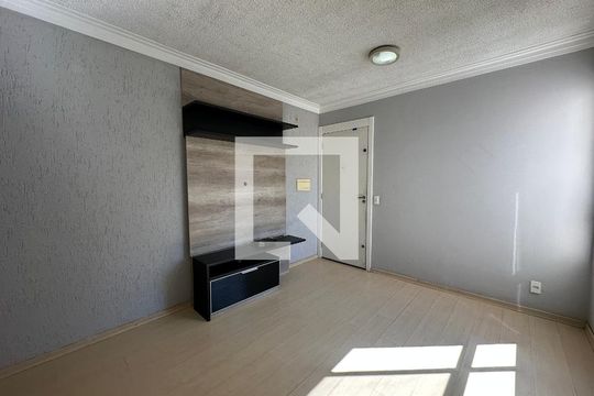 Sala de apartamento à venda com 2 quartos, 42m² em Jardim Sao Luiz, Barueri