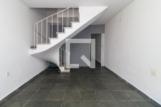 Sala de casa para alugar com 2 quartos, 108m² em Chácara Santo Antônio (zona Sul), São Paulo