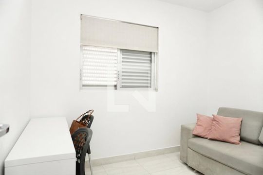 Quarto 1 de apartamento para alugar com 2 quartos, 56m² em Palmares, Belo Horizonte