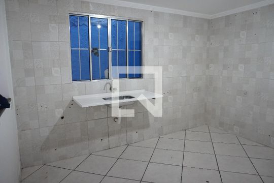 Casa para alugar com 2 quartos, 50m² em Jardim Campos, São Paulo