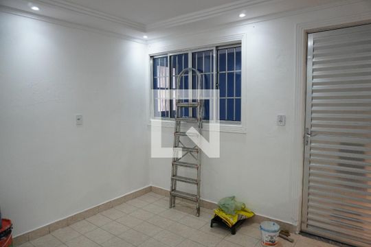 Casa para alugar com 2 quartos, 50m² em Jardim Campos, São Paulo