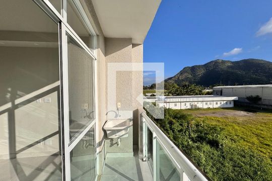 Varanda e Área de Serviço de apartamento para alugar com 1 quarto, 33m² em Recreio dos Bandeirantes, Rio de Janeiro