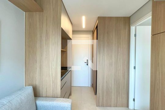 Sala de kitnet/studio para alugar com 1 quarto, 25m² em Pinheiros, São Paulo