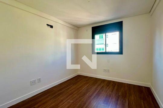 Quarto de apartamento à venda com 3 quartos, 81m² em Nova Suíça, Belo Horizonte
