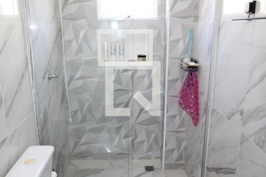 Banheiro da Suíte 1 de casa para alugar com 3 quartos, 100m² em Jardim Satélite, São José dos Campos