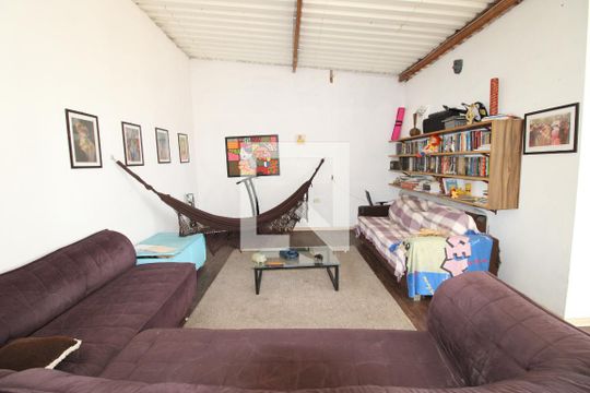 Sala 3 de casa à venda com 2 quartos, 200m² em Vila Santa Teresinha, São Paulo