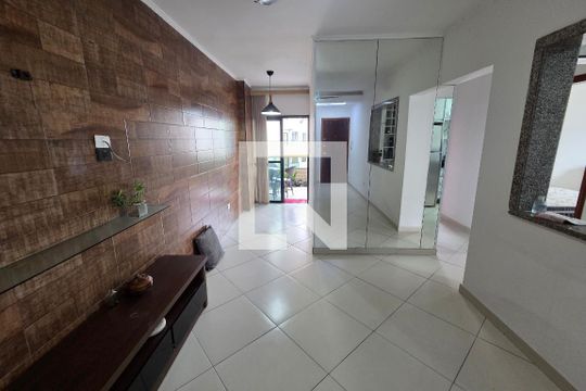 Sala de apartamento para alugar com 2 quartos, 104m² em Vila Assuncao, Praia Grande