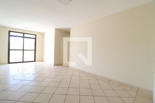 Apartamento para alugar com 3 quartos, 110m² em Centro, Uberlândia
