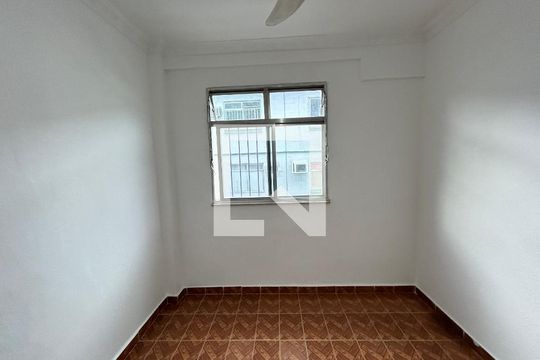 Quarto 1 de apartamento para alugar com 3 quartos, 58m² em Quintino Bocaiúva, Rio de Janeiro