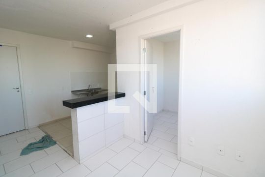Sala de apartamento para alugar com 2 quartos, 39m² em Jardim Santa Adelia, São Paulo