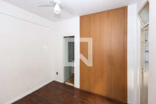 Suíte 1 de apartamento para alugar com 3 quartos, 120m² em Santo Antônio, Belo Horizonte