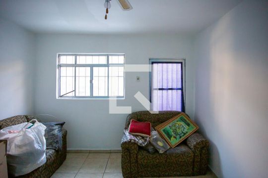 Casa 1 - Sala de casa para alugar com 2 quartos, 110m² em Taboão, Diadema