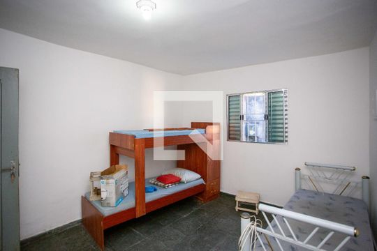 Casa 1 - Quarto de casa para alugar com 2 quartos, 110m² em Taboão, Diadema