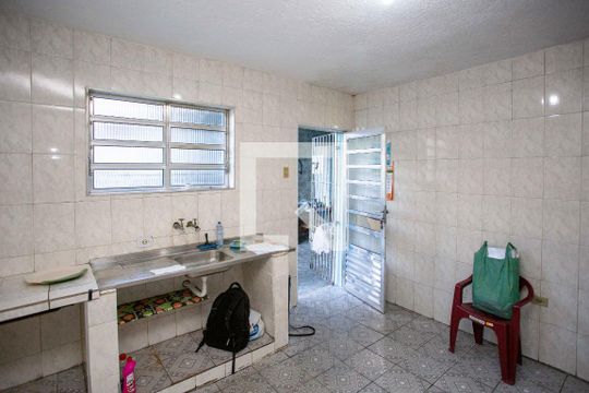 Casa 1 - Cozinha de casa para alugar com 2 quartos, 110m² em Taboão, Diadema