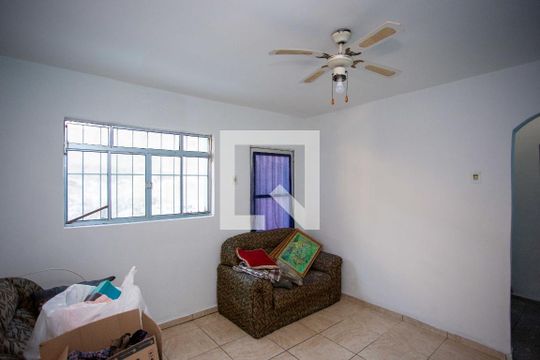 Casa 1 - Sala de casa para alugar com 2 quartos, 110m² em Taboão, Diadema