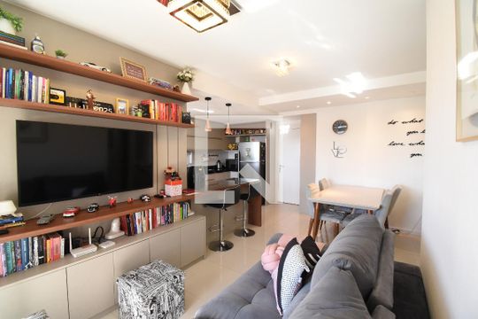 Sala e Cozinha de apartamento à venda com 2 quartos, 69m² em Boa Vista, Curitiba