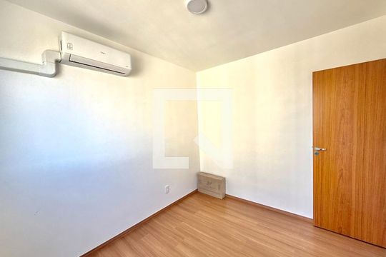 Quarto 1 de apartamento para alugar com 2 quartos, 48m² em Tijuca, Contagem