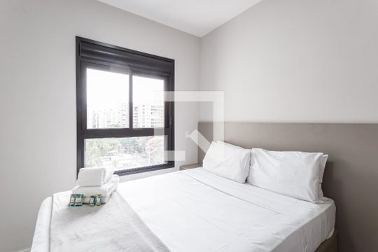Quarto de apartamento à venda com 1 quarto, 29m² em Indianópolis, São Paulo